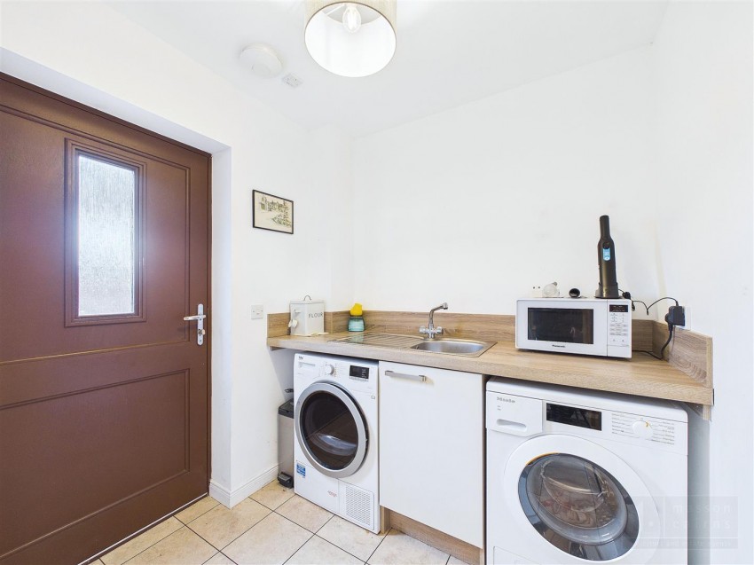 Images for 3 Patterson Place, High Burnside, Aviemore