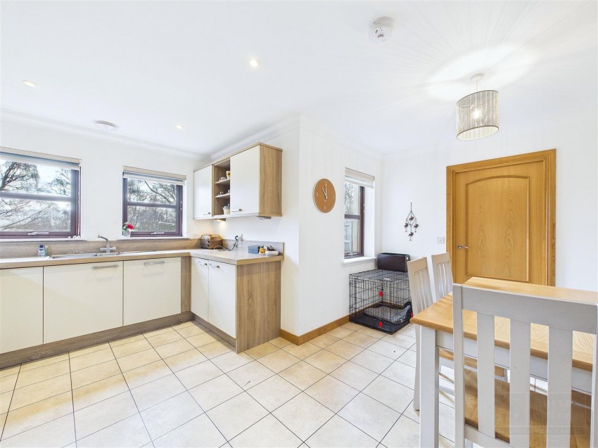 Images for 3 Patterson Place, High Burnside, Aviemore