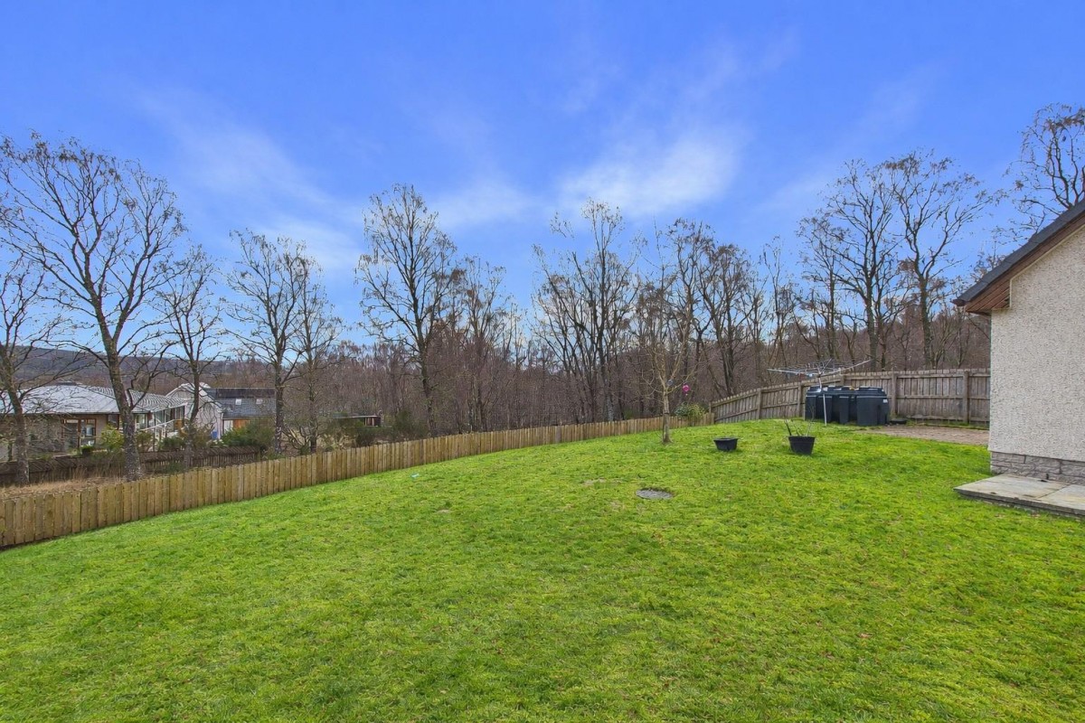 Images for 3 Patterson Place, High Burnside, Aviemore EAID:massoncairnsltdapi BID:1