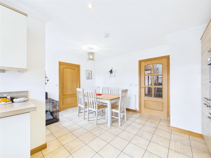 Images for 3 Patterson Place, High Burnside, Aviemore