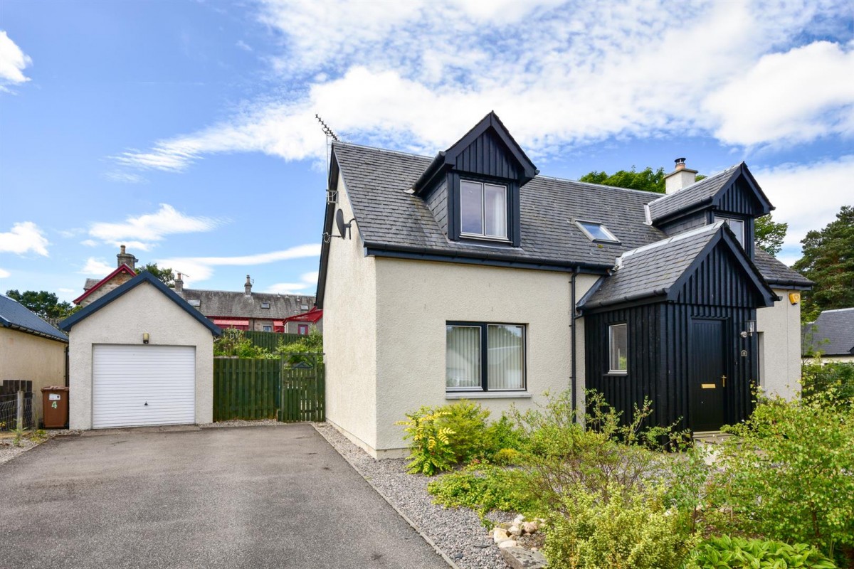 Images for 4 Dalmore Road, Carrbridge EAID:massoncairnsltdapi BID:1