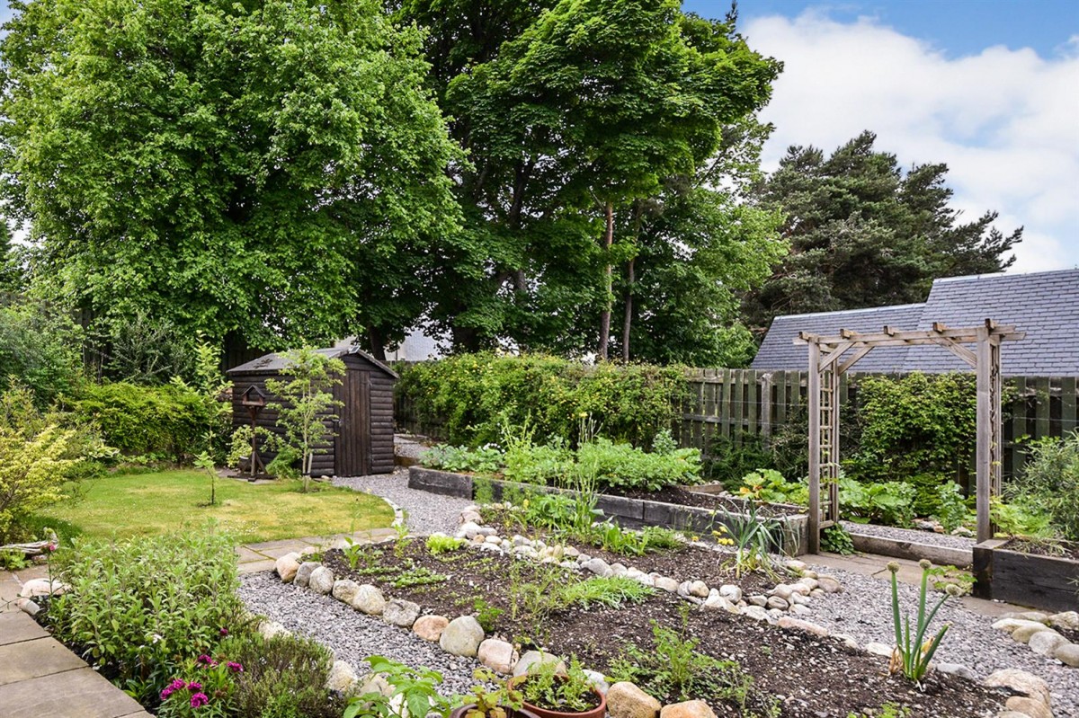 Images for 4 Dalmore Road, Carrbridge EAID:massoncairnsltdapi BID:1