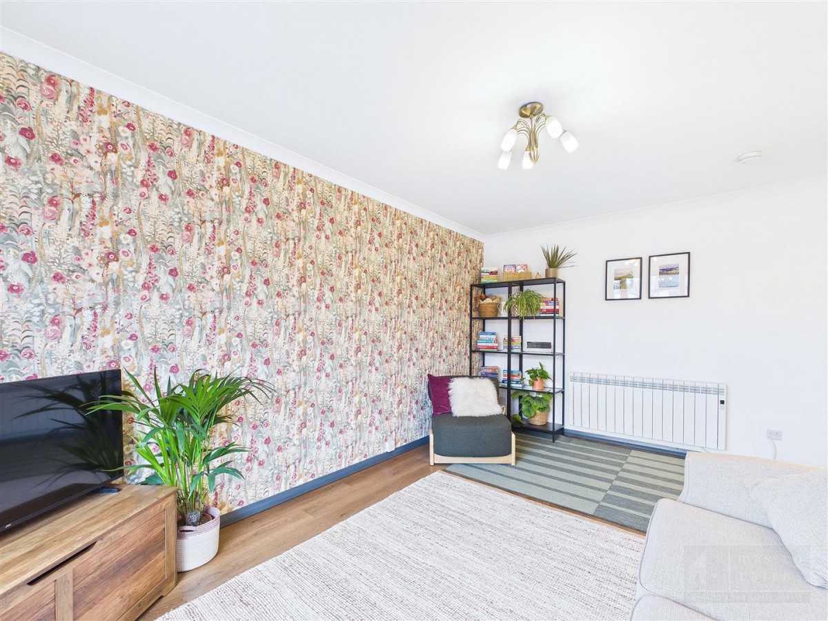 Images for 31 Hillside Avenue, Kingussie EAID:massoncairnsltdapi BID:1