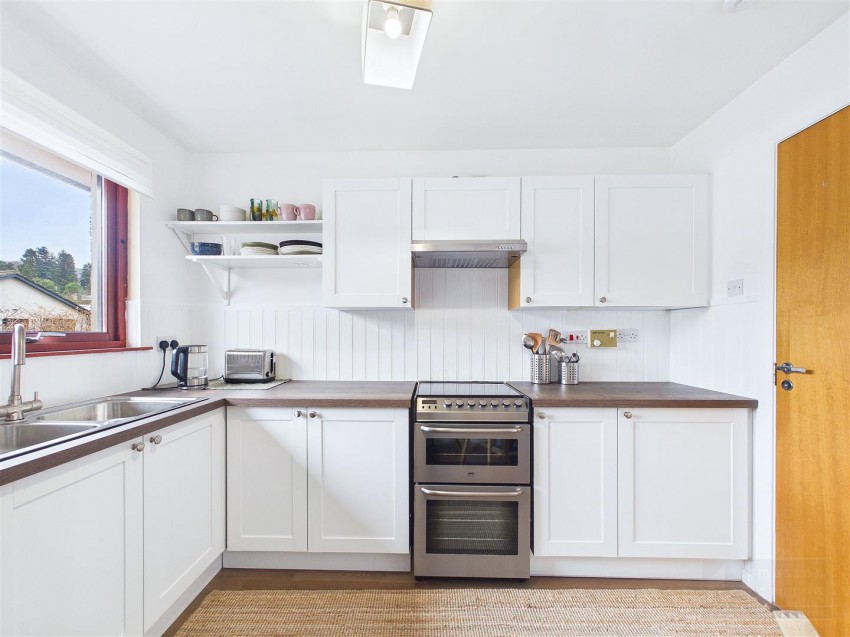 Images for 31 Hillside Avenue, Kingussie