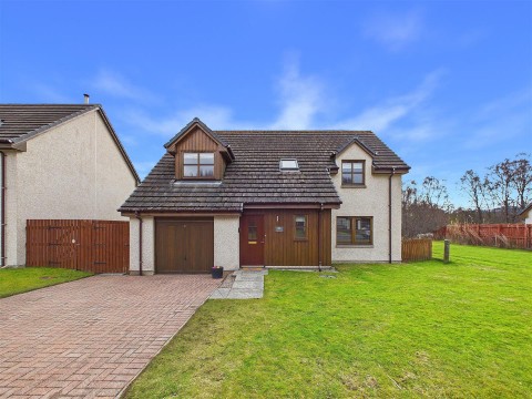 Woodlands, 2 Carn Elrig View, High Burnside, Aviemore