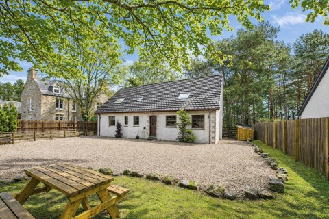 Woodland Lodge, 9 Kinchurdy Road, Boat Of Garten