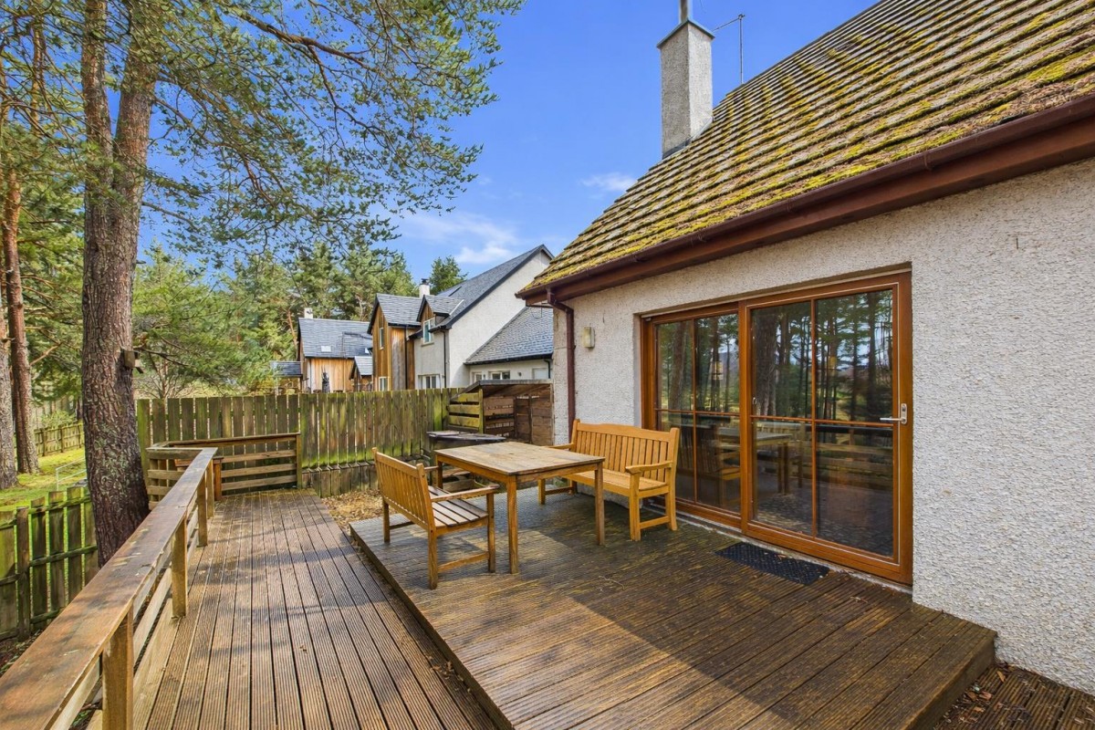 Images for Woodland Lodge, 9 Kinchurdy Road, Boat Of Garten EAID:massoncairnsltdapi BID:1