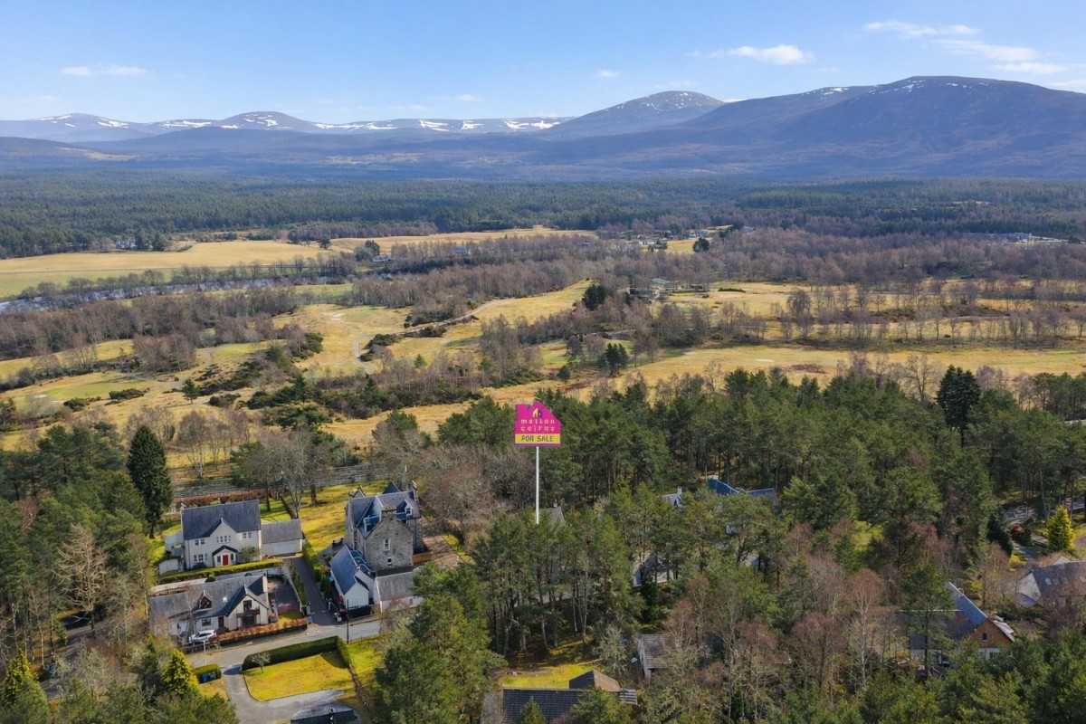 Images for Woodland Lodge, 9 Kinchurdy Road, Boat Of Garten EAID:massoncairnsltdapi BID:1