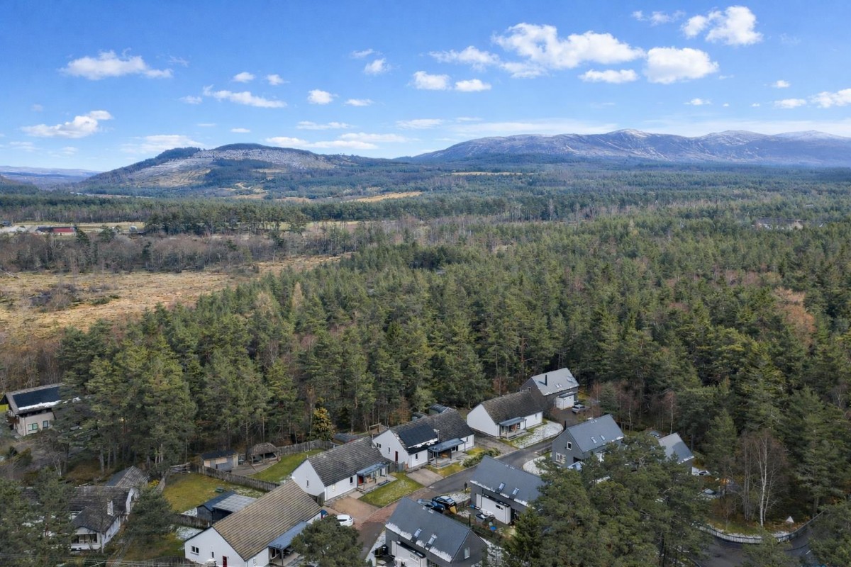 Images for 5 Ski Road Cottages, Inverdruie, Coylumbridge, Aviemore EAID:massoncairnsltdapi BID:1
