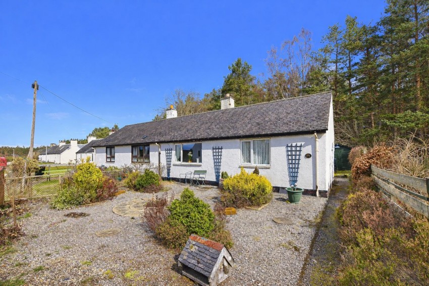 Images for 21 Mackenzie Crescent, Nethy Bridge