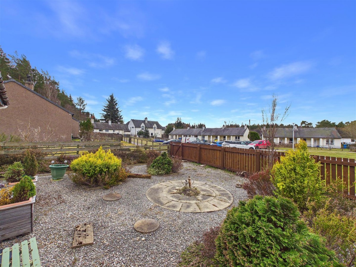 Images for 21 Mackenzie Crescent, Nethy Bridge EAID:massoncairnsltdapi BID:1