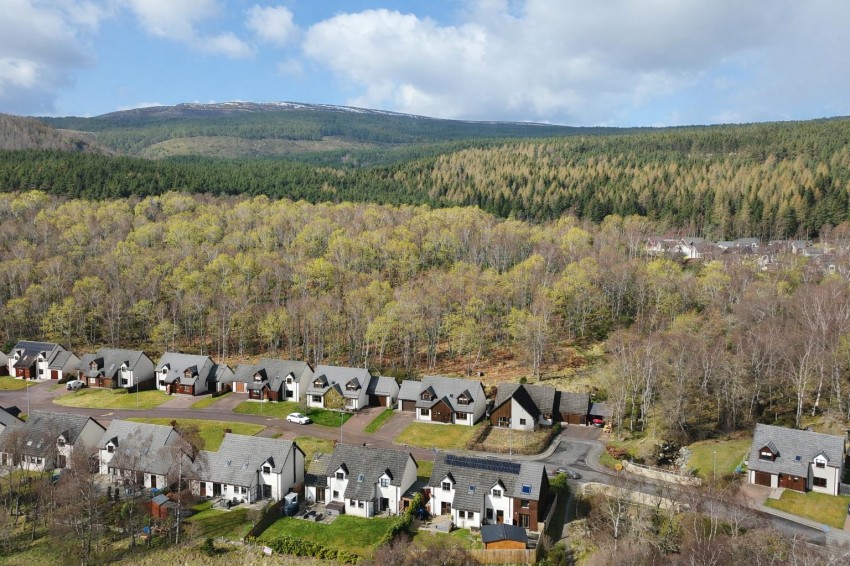 Images for 23 Carn Elrig View, High Burnside, Aviemore