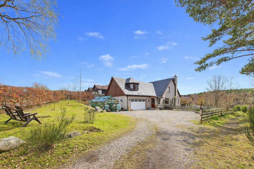 Images for Pentlands, Urquhart Brae, Carrbridge