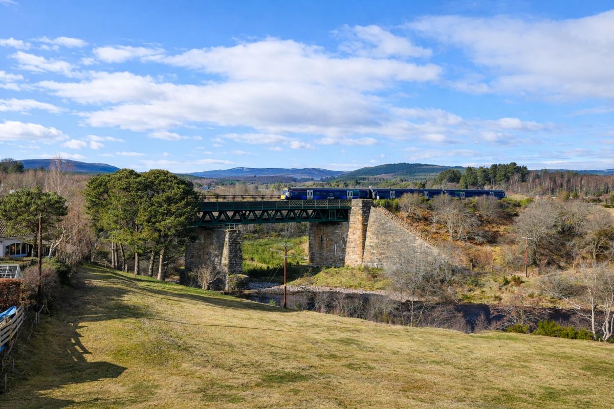 Images for Pentlands, Urquhart Brae, Carrbridge EAID:massoncairnsltdapi BID:1