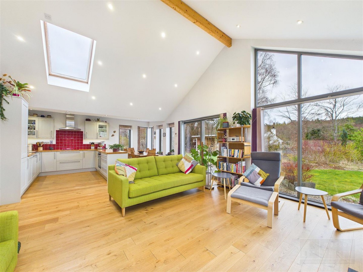 Images for Larchfield Cottage, Insh, Kingussie EAID:massoncairnsltdapi BID:1