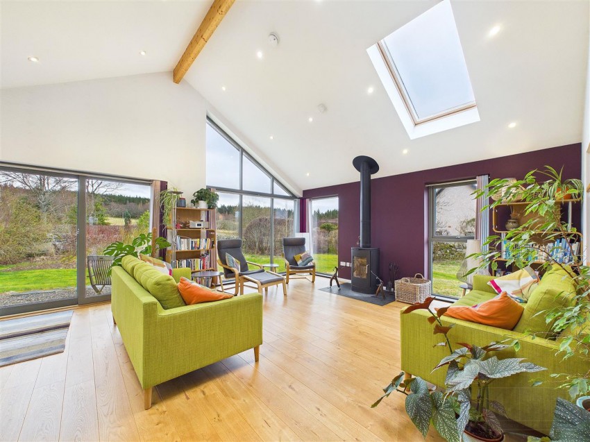 Images for Larchfield Cottage, Insh, Kingussie