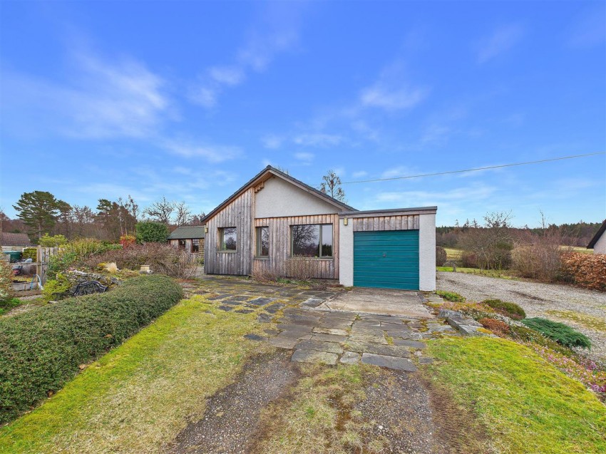 Images for Larchfield Cottage, Insh, Kingussie