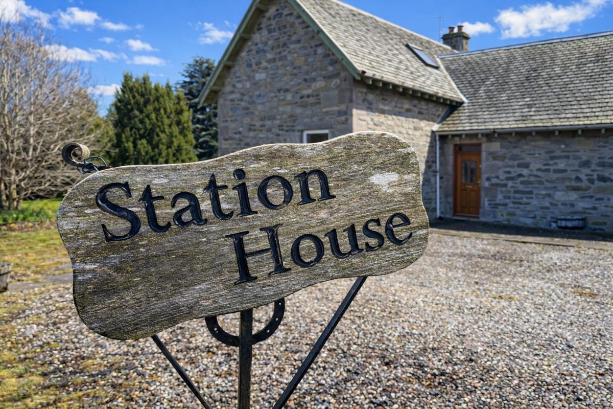 Images for Station House, Station Road, Newtonmore EAID:massoncairnsltdapi BID:1
