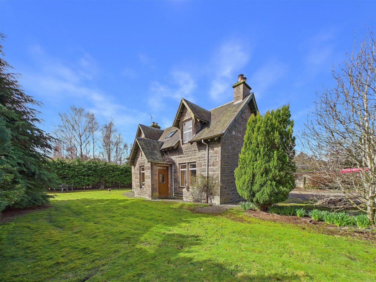 Images for Station House, Station Road, Newtonmore EAID:massoncairnsltdapi BID:1