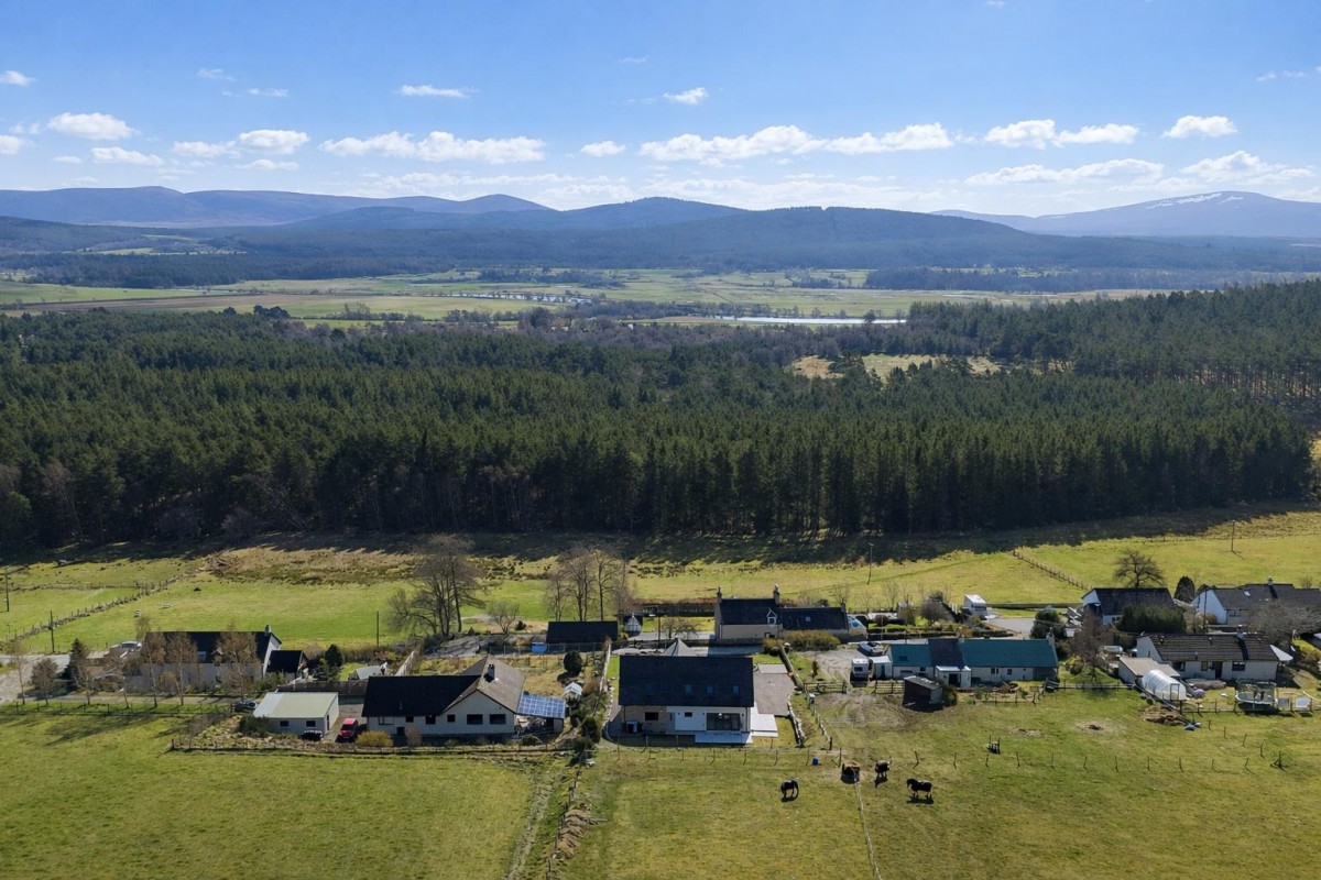 Images for Cath Ann, Skye Of Curr Road, Dulnain Bridge EAID:massoncairnsltdapi BID:1