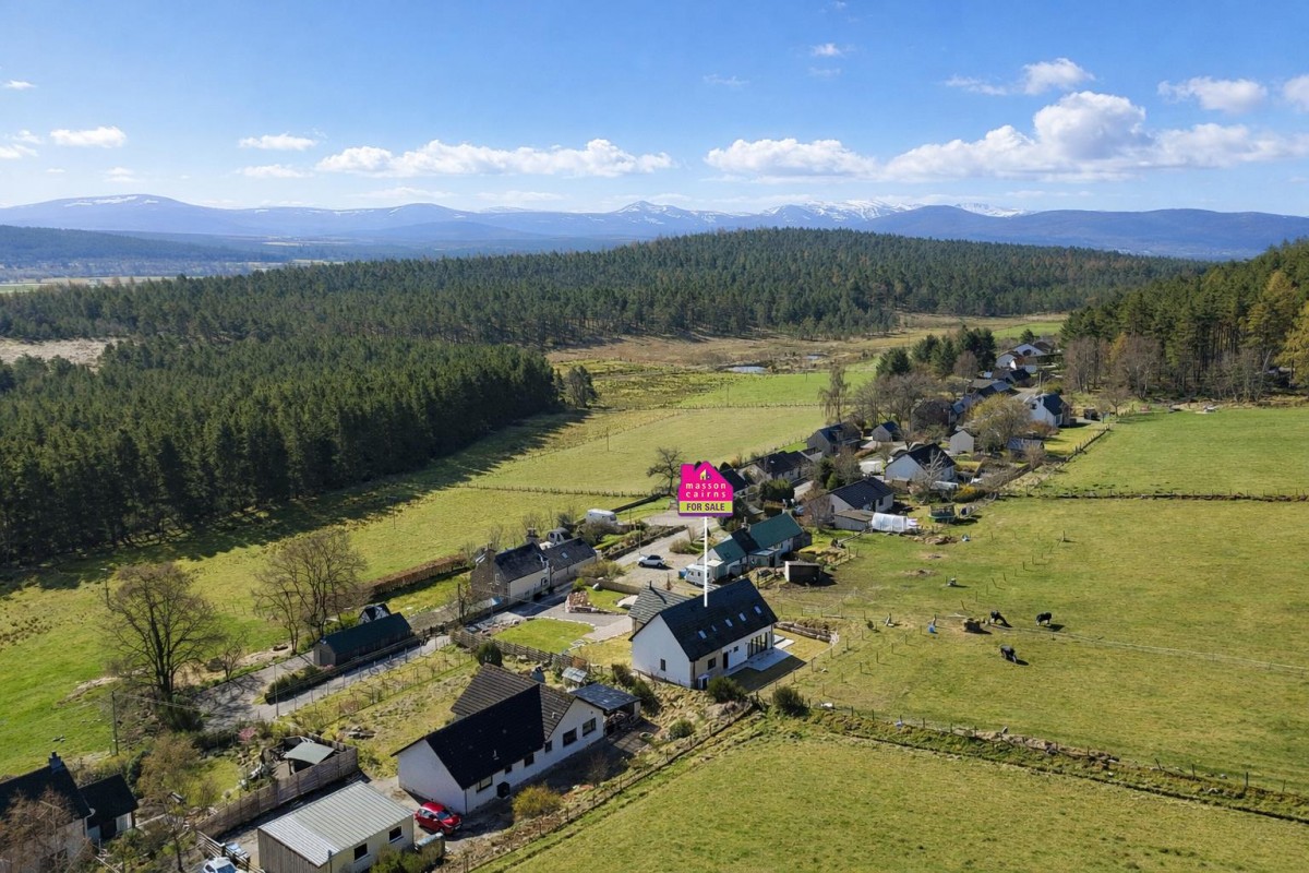 Images for Cath Ann, Skye Of Curr Road, Dulnain Bridge EAID:massoncairnsltdapi BID:1