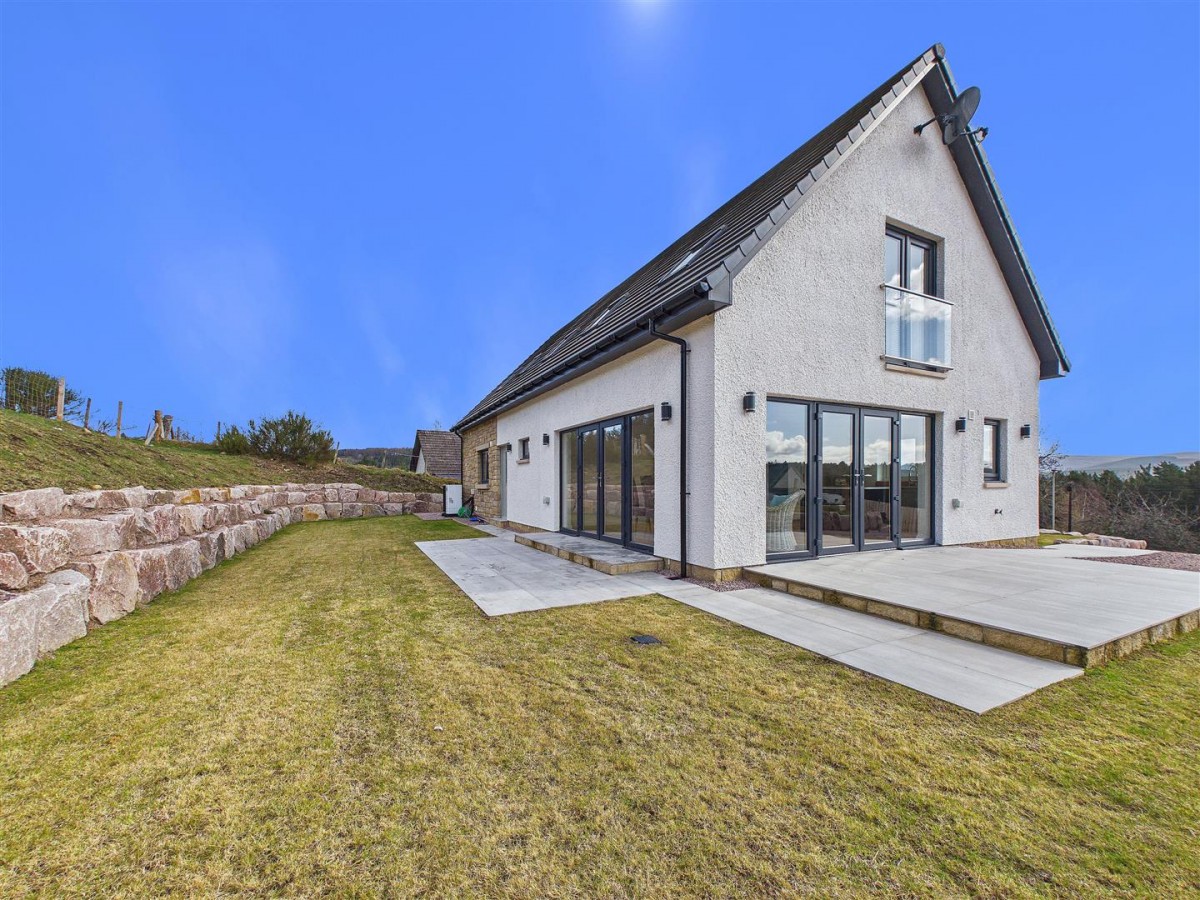 Images for Cath Ann, Skye Of Curr Road, Dulnain Bridge EAID:massoncairnsltdapi BID:1