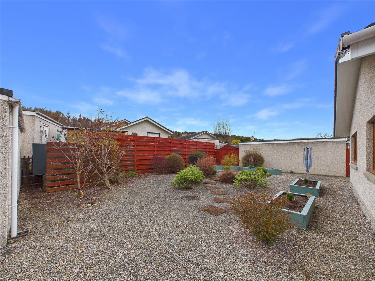 Images for 32 Strathspey Drive, Grantown on Spey EAID:massoncairnsltdapi BID:1