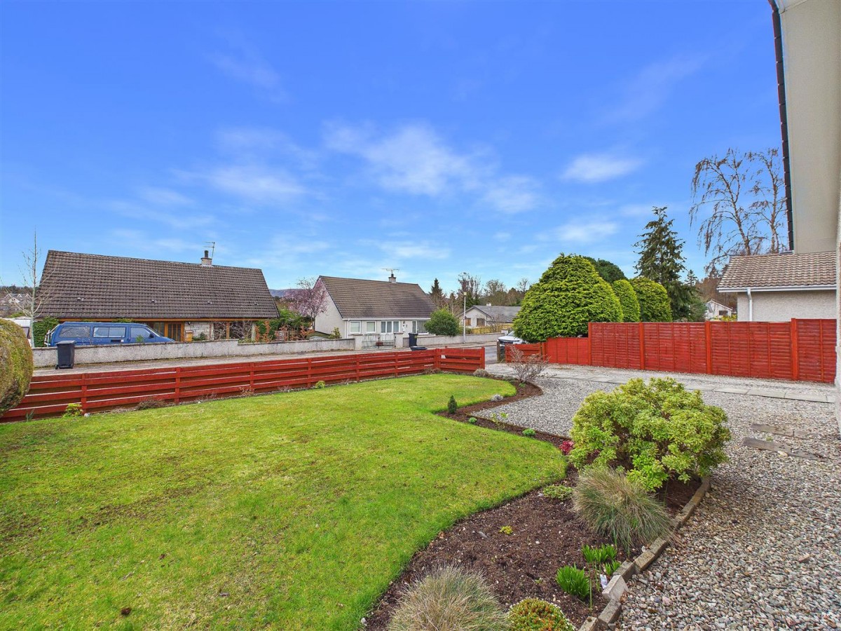 Images for 32 Strathspey Drive, Grantown on Spey EAID:massoncairnsltdapi BID:1