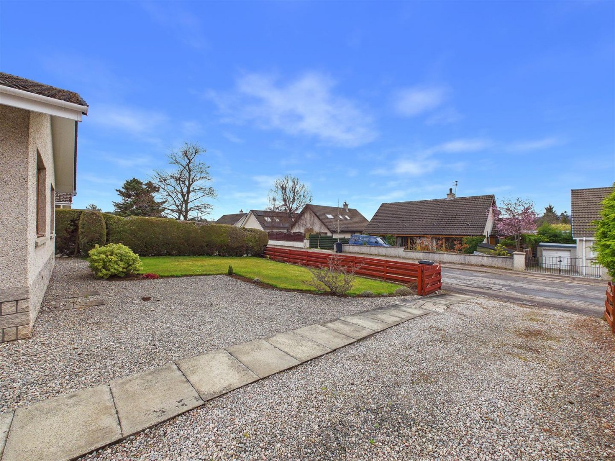 Images for 32 Strathspey Drive, Grantown on Spey EAID:massoncairnsltdapi BID:1
