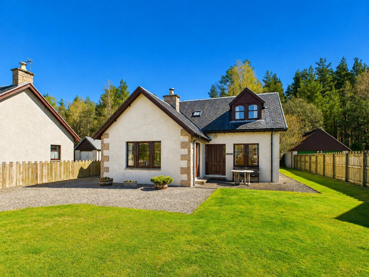 Images for Raon Cluiche, 3 Dirdhu Court, Nethy Bridge EAID:massoncairnsltdapi BID:1