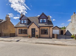 Images for Lonach Cottage, 60 Main Street, Tomintoul