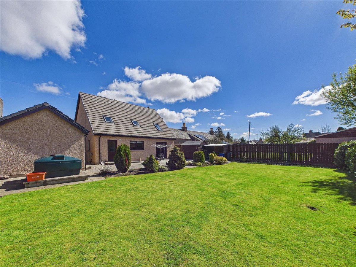 Images for Lonach Cottage, 60 Main Street, Tomintoul EAID:massoncairnsltdapi BID:1