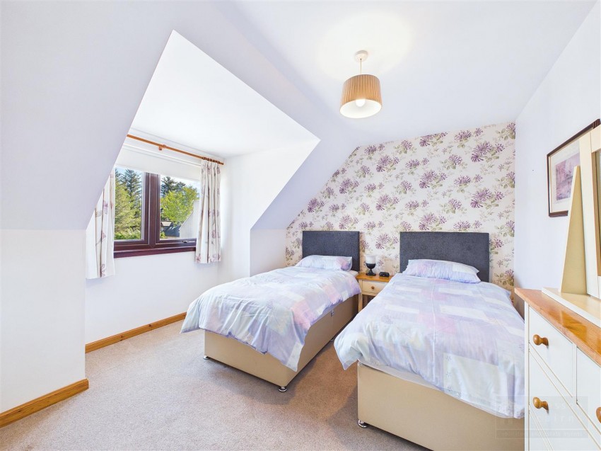 Images for Lonach Cottage, 60 Main Street, Tomintoul