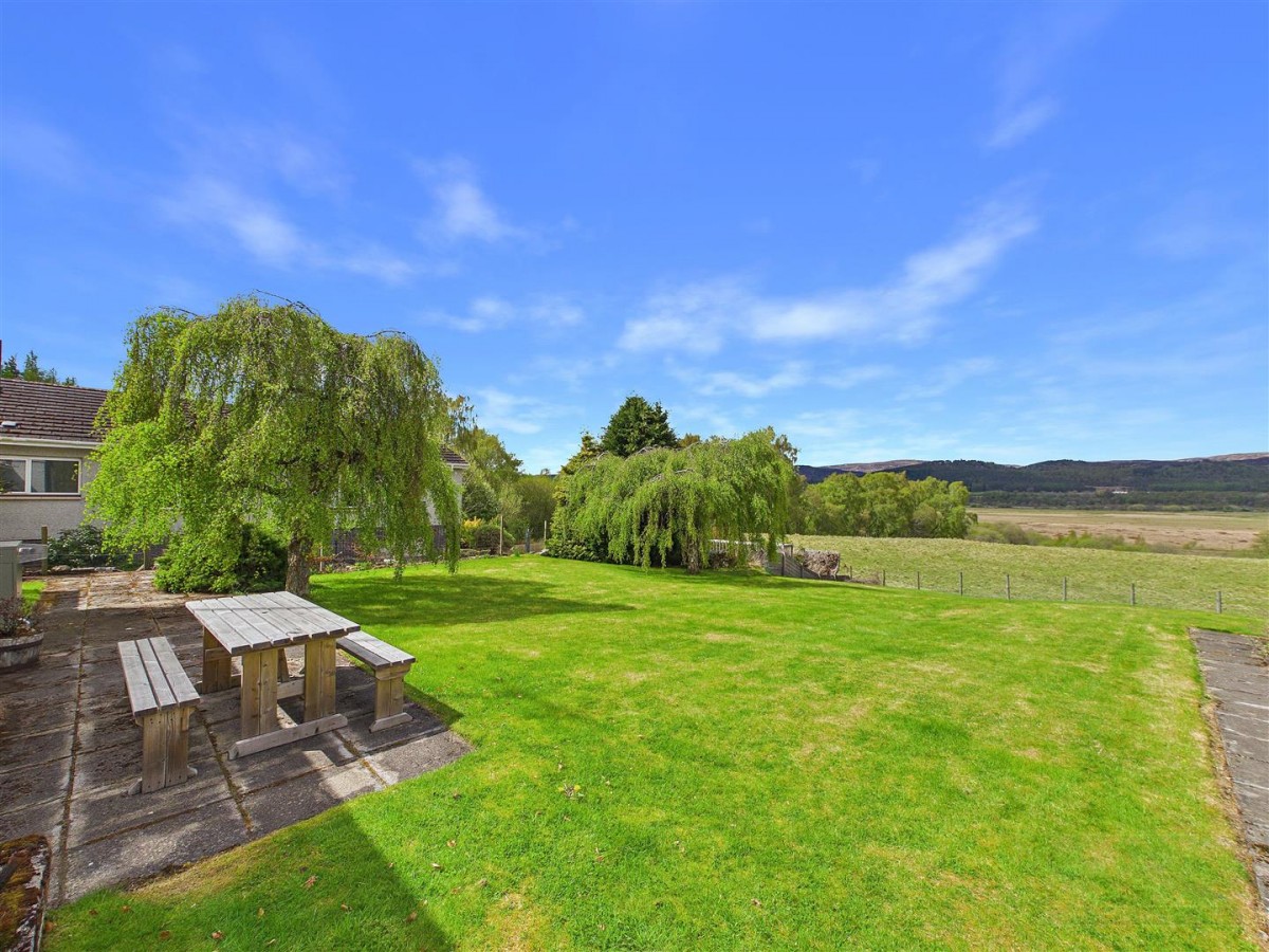 Images for Rose Cottage, Insh, Kingussie EAID:massoncairnsltdapi BID:1