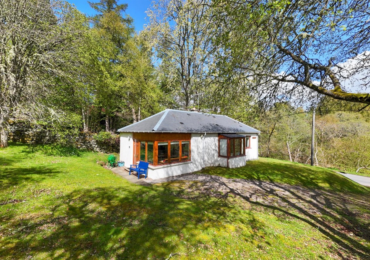 Images for Glendarroch Cottage, Gynack Road, Kingussie EAID:massoncairnsltdapi BID:1
