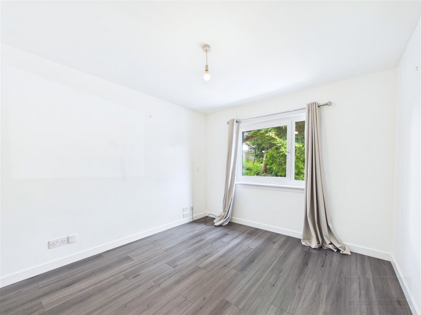 Images for 4 James Court, Kingussie