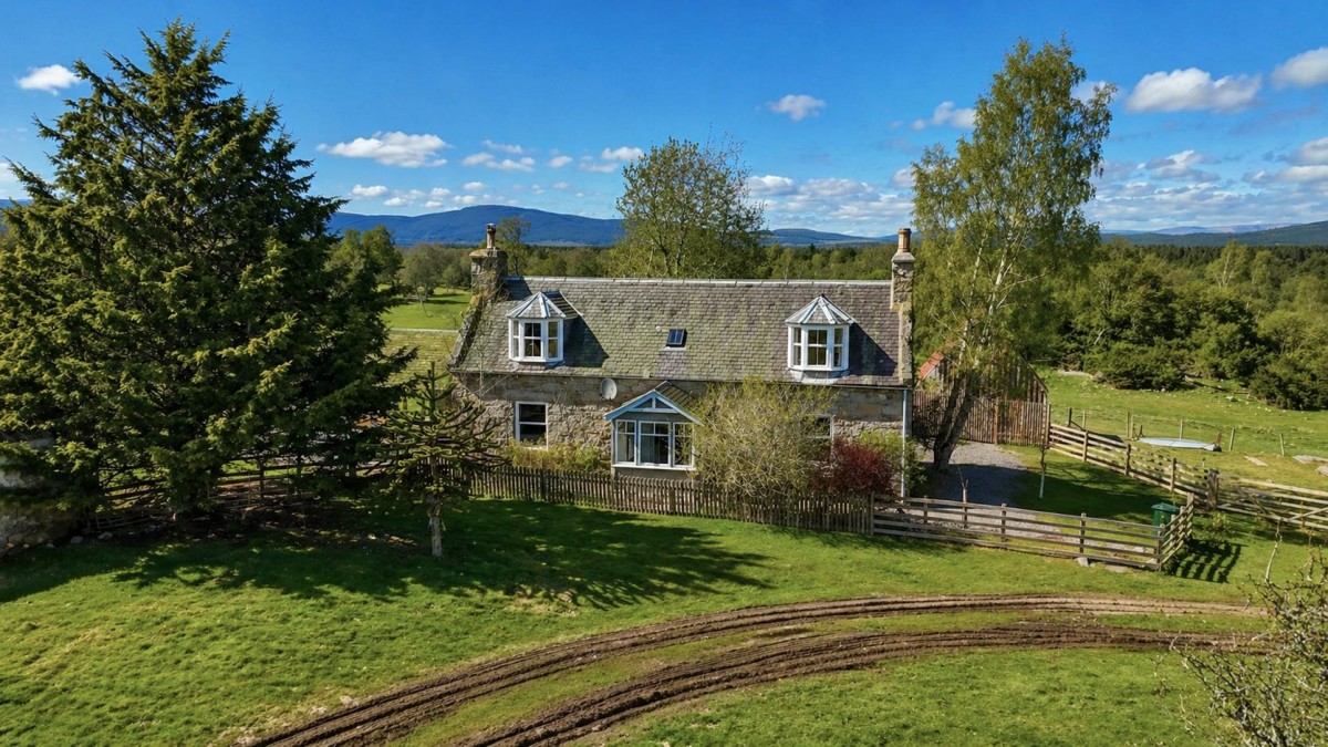 Images for Tontearie Farmhouse, Nethy Bridge EAID:massoncairnsltdapi BID:1