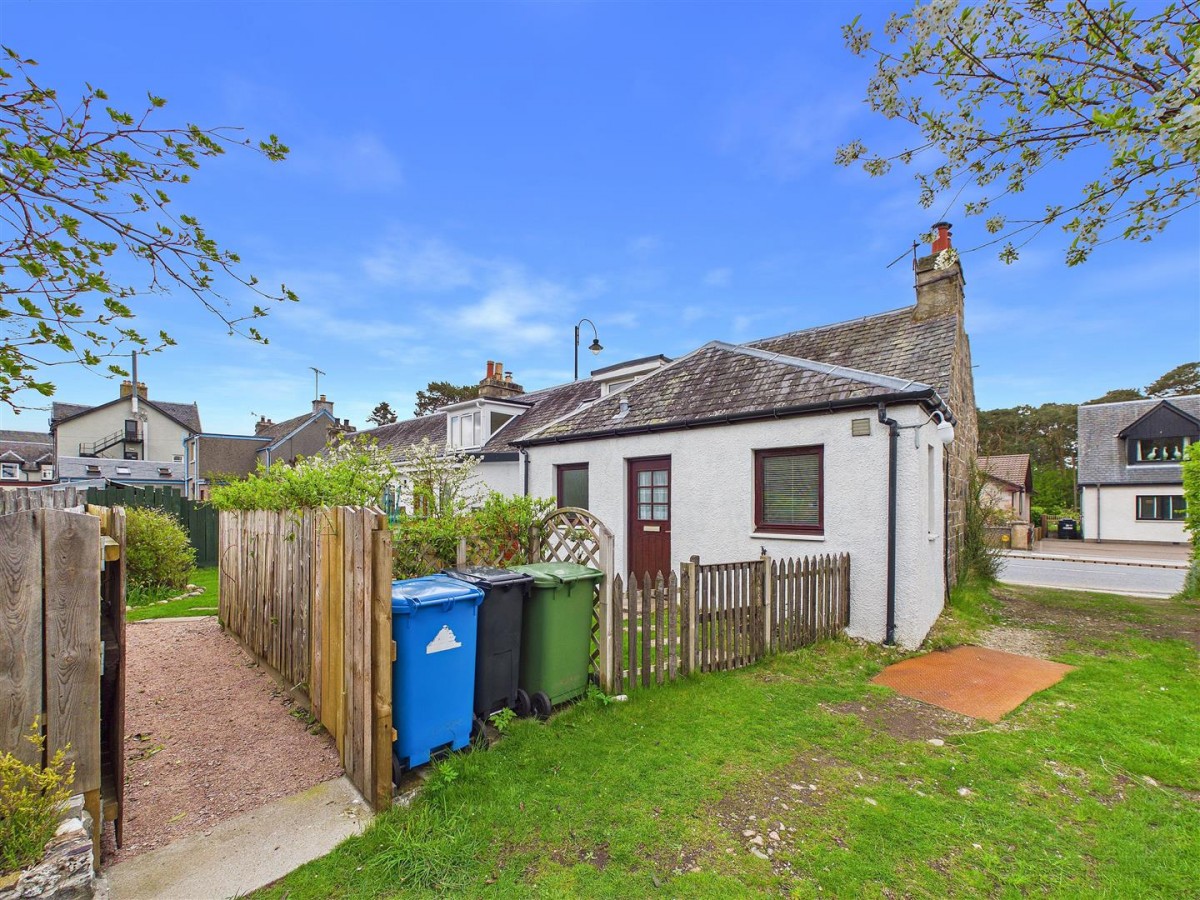 Images for Cluny Cottage, Main Street, Newtonmore EAID:massoncairnsltdapi BID:1