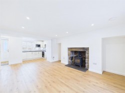 Images for Cluny Cottage, Main Street, Newtonmore