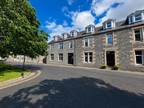 Waterford Apartment 6,  24 The Square, Grantown On Spey