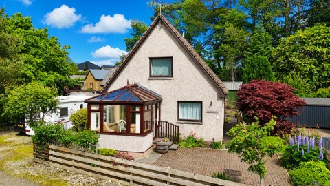 Caistealtyne, 10 Manse Road, Kingussie
