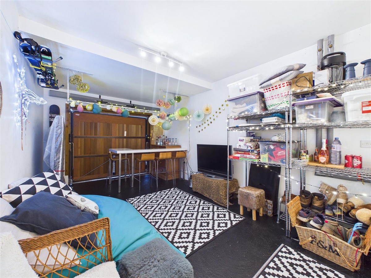 Images for 16 Patterson Place, High Burnside, Aviemore EAID:massoncairnsltdapi BID:1