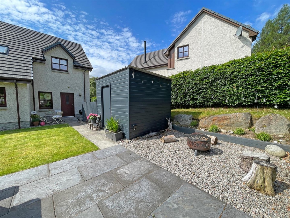 Images for 16 Patterson Place, High Burnside, Aviemore EAID:massoncairnsltdapi BID:1