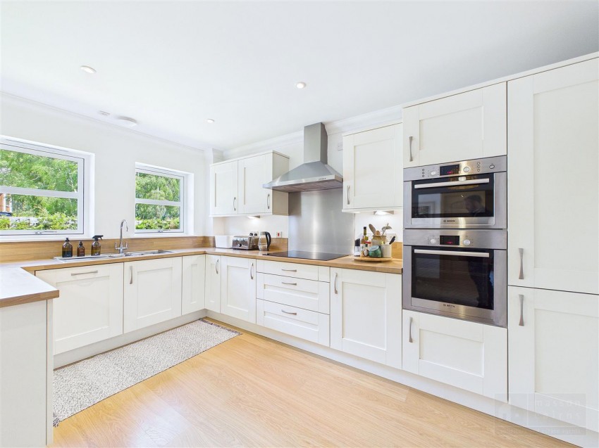 Images for 16 Patterson Place, High Burnside, Aviemore