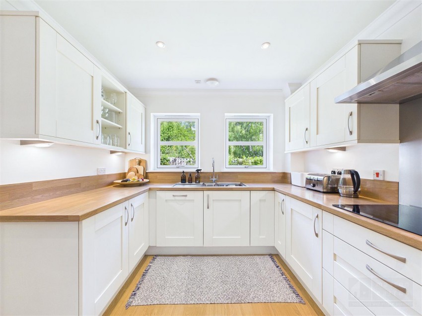 Images for 16 Patterson Place, High Burnside, Aviemore