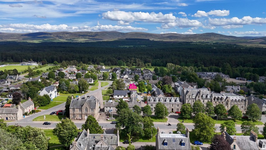 Images for 22 The Square, Grantown on Spey