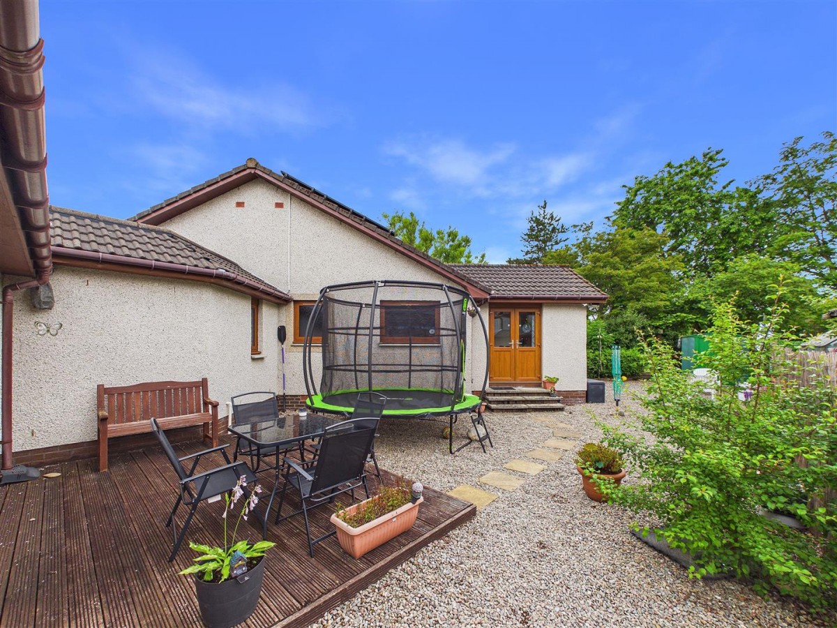 Images for 11 Grampian View, Aviemore EAID:massoncairnsltdapi BID:1