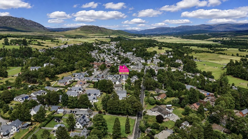 Images for 1 Lodge Park, Fort William Road, Newtonmore