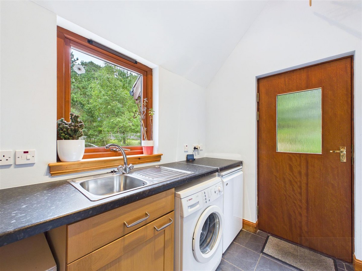 Images for Tigh Sheonaid, Culvardie, Nethy Bridge EAID:massoncairnsltdapi BID:1